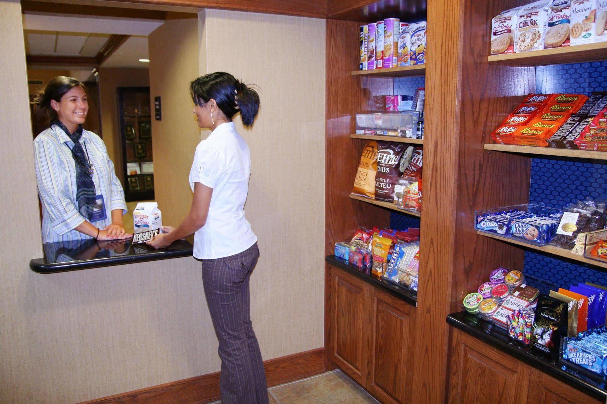 Hampton Inn & Suites Ephrata - Mountain Springs Facilities photo